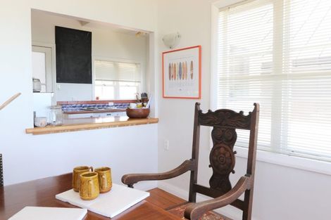 Photo of property in 95 Stanley Point Road, Stanley Point, Auckland, 0624