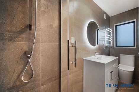 Photo of property in 40b Crestview Rise, Papakura, 2110