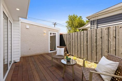 Photo of property in 1/92 Holly Road, St Albans, Christchurch, 8014