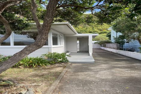 Photo of property in 190 Breaker Bay Road, Breaker Bay, Wellington, 6022