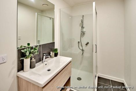 Photo of property in 1 Ara Paiwhenua, Tawa, Wellington, 5028