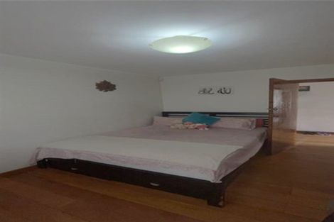 Photo of property in 4 Binsted Road, New Lynn, Auckland, 0600