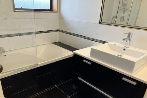 Photo of property in 886 Whangaparaoa Road, Manly, Whangaparaoa, 0930