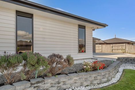 Photo of property in 13 Pearl Grove, Ashhurst, 4810