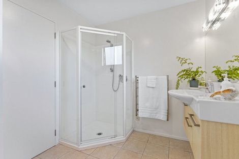 Photo of property in 68 Barrier View Road, Leigh, 0985