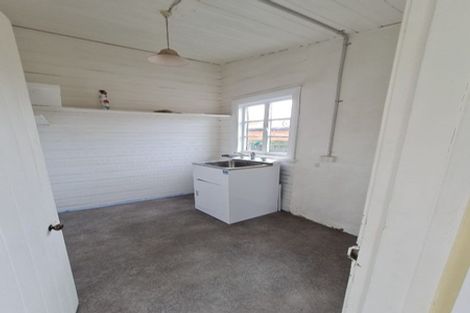 Photo of property in 17 Dilworth Street, Riccarton, Christchurch, 8011