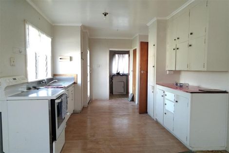 Photo of property in 32 Regent Street, Papatoetoe, Auckland, 2025