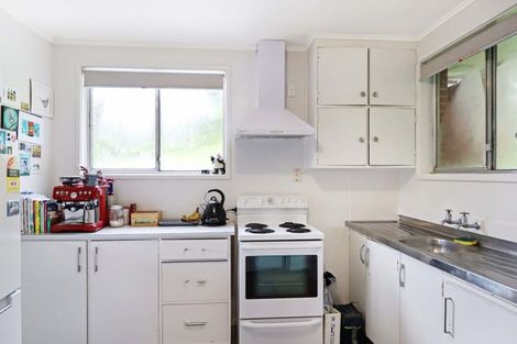 Photo of property in 113-115 Horoeka Street, Stokes Valley, Lower Hutt, 5019