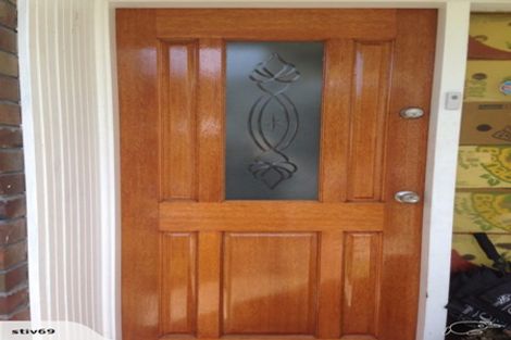 Photo of property in 37 Cascades Road, Pakuranga Heights, Auckland, 2010