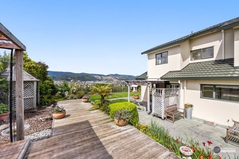 Photo of property in 2 Kirton Drive, Riverstone Terraces, Upper Hutt, 5018