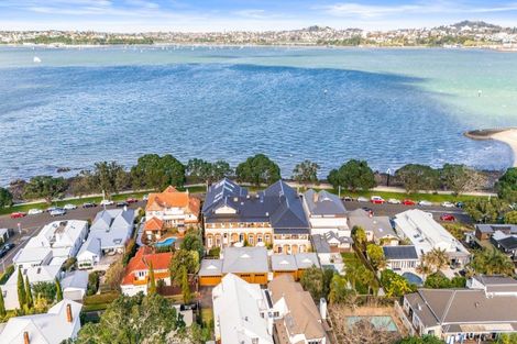 Photo of property in 2/5 King Edward Parade, Devonport, Auckland, 0624