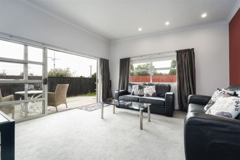Photo of property in 24 Cologne Street, Martinborough, 5711