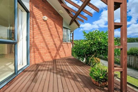 Photo of property in 16 Phoebe Meikle Place, Torbay, Auckland, 0630