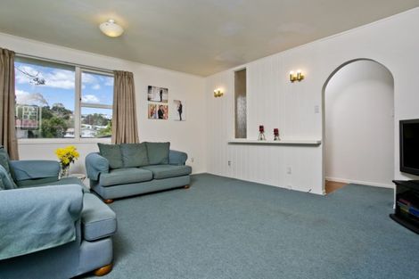 Photo of property in 22 Sequoia Place, Sunnynook, Auckland, 0620