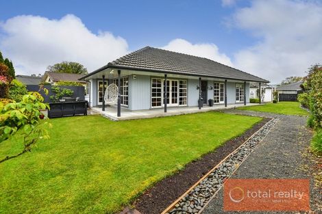 Photo of property in 14 Oldham Crescent, Halswell, Christchurch, 8025