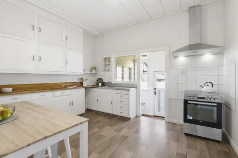 Photo of property in 94 Kauri Street, Miramar, Wellington, 6022