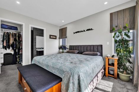 Photo of property in 17 Honeyfield Drive, Whalers Gate, New Plymouth, 4310