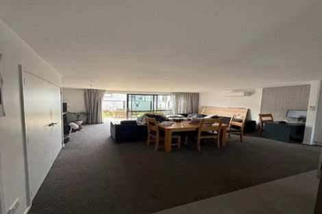 Photo of property in 32 Cessna Crescent, Mangere, Auckland, 2022