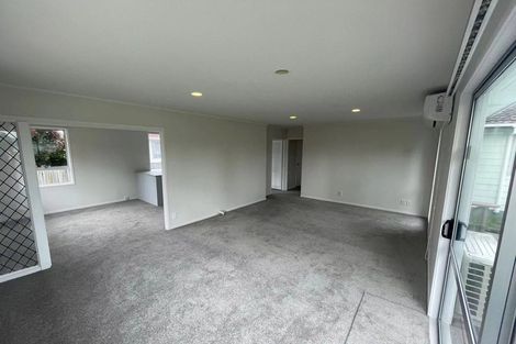 Photo of property in 377 Bucklands Beach Road, Bucklands Beach, Auckland, 2012