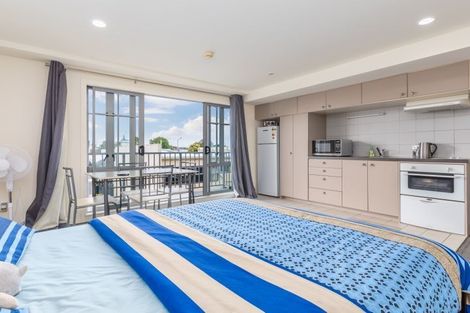 Photo of property in 3 Keystone Avenue, Mount Roskill, Auckland, 1041