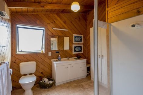 Photo of property in 52 Leinster Avenue, Raumati South, Paraparaumu, 5032