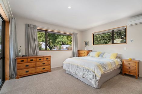 Photo of property in 8 Larch Place, Wanaka, 9305