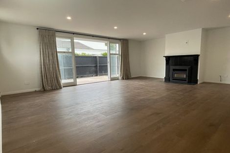 Photo of property in 1/135 Aikmans Road, Merivale, Christchurch, 8014