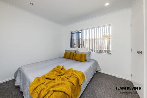 Photo of property in 10 Royalpark Place, Favona, Auckland, 2024