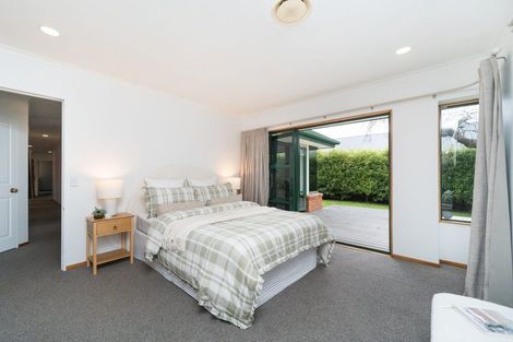 Photo of property in 86 Pahiatua Street, Hokowhitu, Palmerston North, 4410