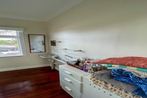 Photo of property in 87d Kaurilands Road, Titirangi, Auckland, 0604