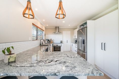 Photo of property in 3 Atua Street, Waikanae Beach, Waikanae, 5036