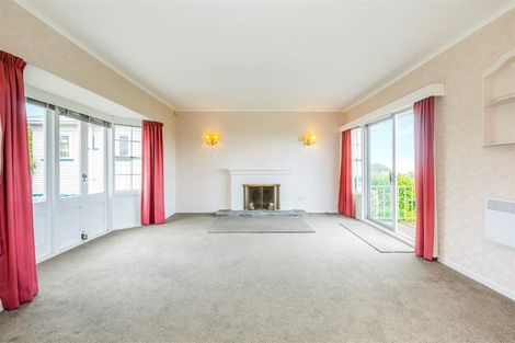 Photo of property in 39 Mellons Bay Road, Mellons Bay, Auckland, 2014