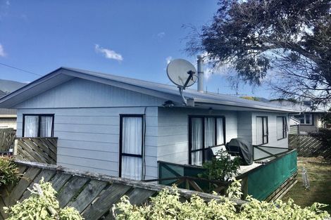 Photo of property in 1/66 Songer Street, Stoke, Nelson, 7011