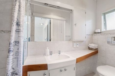 Photo of property in 4 Saratoga Avenue, Herne Bay, Auckland, 1011