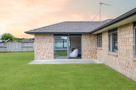 Photo of property in 11 Wessex Place, Rototuna North, Hamilton, 3210