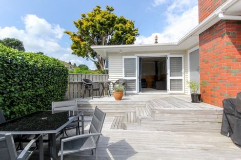 Photo of property in 46 Oranga Street, Marfell, New Plymouth, 4310