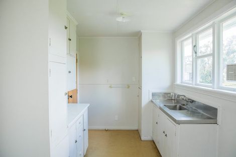 Photo of property in 35 Hillary Crescent, Belmont, Auckland, 0622