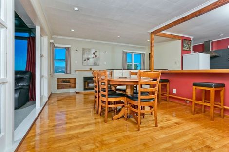 Photo of property in 86 Carlisle Road, Browns Bay, Auckland, 0632