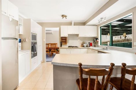Photo of property in 9 Toledo Avenue, Henderson, Auckland, 0612
