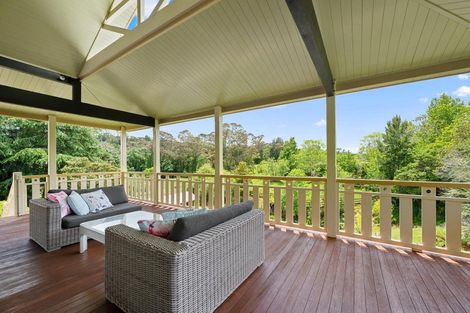 Photo of property in 3 Daphne Harden Lane, Paremoremo, Auckland, 0632