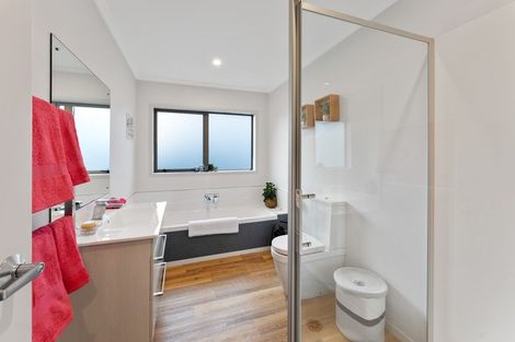 Photo of property in 19 Somerby Mews, Silverstream, Upper Hutt, 5019