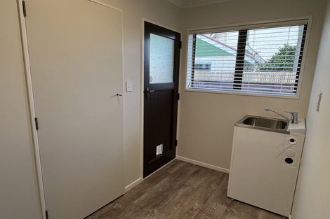 Photo of property in 1a Beresford Street, Takaro, Palmerston North, 4410