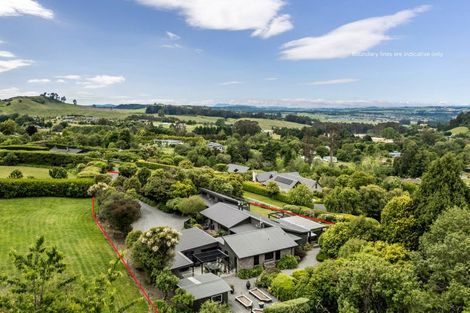 Photo of property in 15 Cameron Drive, Acacia Bay, Taupo, 3385
