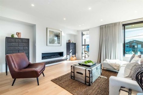 Photo of property in 11c Montgomery Avenue, Rothesay Bay, Auckland, 0630