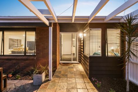 Photo of property in 1a Frieston Road, Milford, Auckland, 0620