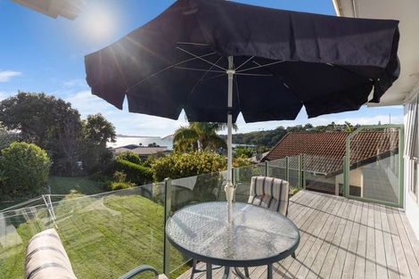 Photo of property in 8 De Luen Avenue, Tindalls Beach, Whangaparaoa, 0930