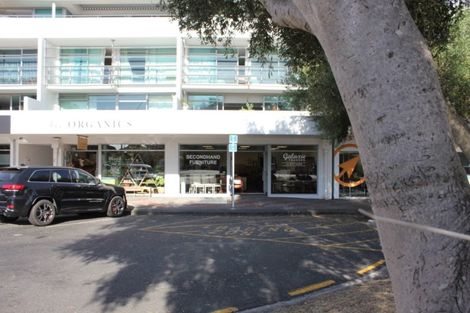 Photo of property in Palm Cove Apartments, 6 Tawa Street, Mount Maunganui, 3116