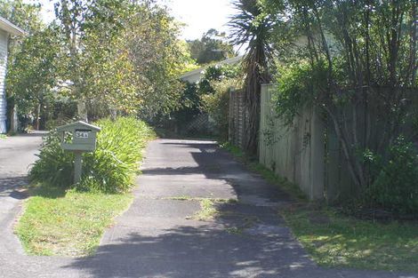 Photo of property in 2/34 Gladstone Road, Northcote, Auckland, 0627