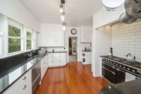 Photo of property in 15 Regan Street, Stratford, 4332