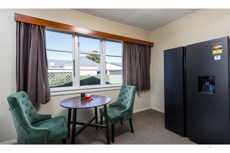 Photo of property in 1 Maude Street, Waimate, 7924